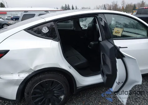 2023 Tesla Model Y Awd/Long Range Dual Motor All-Wheel Drive from USA, damaged, VIN 7SAYGDEE0PF674674